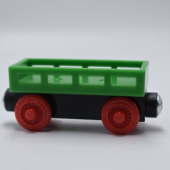 Thomas & Friends Wooden Railway Little Engine SANTA`S DELIVERY COACH 2012 - Picture 5 of 6